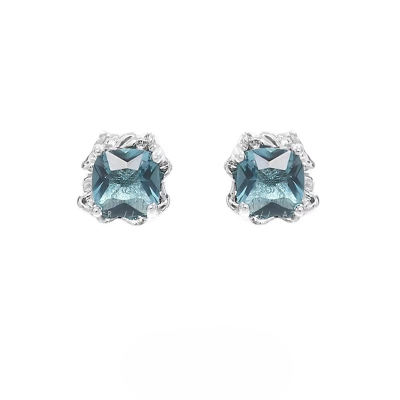 ต่างหูสตั๊ด Aquamarine หรูหราทันสมัย สามารถสวมได้หลายโอกาส
