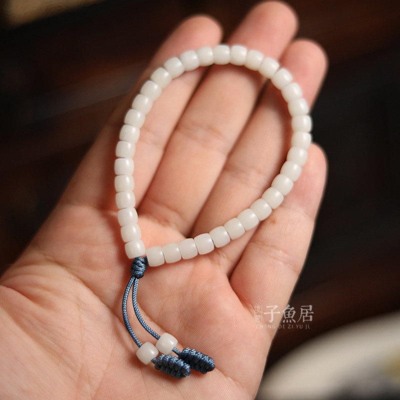 สร้อยข้อมือคู่ ลูกปัดขนาดเล็กสี Bodhi Root 6*5 มม.