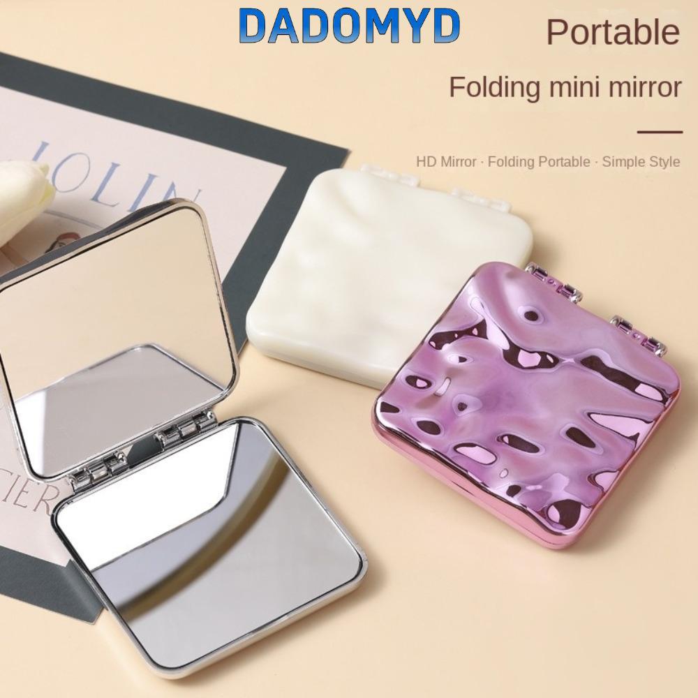 DADOMYD กระจกแต่งหน้ากระจกโต๊ะเครื่องแป้งมือถือทรงสี่เหลี่ยมสองด้านแบบพกพาชุบกระจกกระเป๋าพับได้สําหรับผู้หญิงสาว