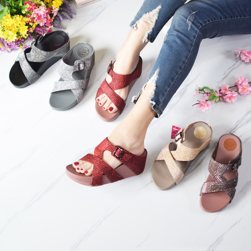 S8394 รองเท้าสุขภาพเสริมส้นสูง 2.5นิ้ว หน้าไขว้เข็มขัดทวิตกลิตเตอร์