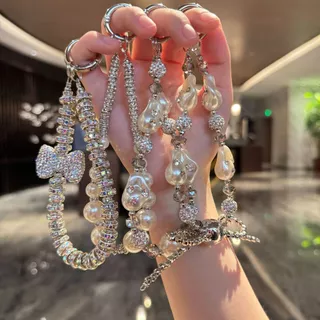 SAMSUNG แฟชั่นคริสตัลแหวนมือสายรัดข้อมือเชือกเส้นเล็ก พลอยเทียม สําหรับ ไอโฟน หัวเว่ย เรดมี่ เสี่ยวหมี่ ซัมซุงโทรศัพท์เสน่ห์เพชรโบว์สร้อยข้
