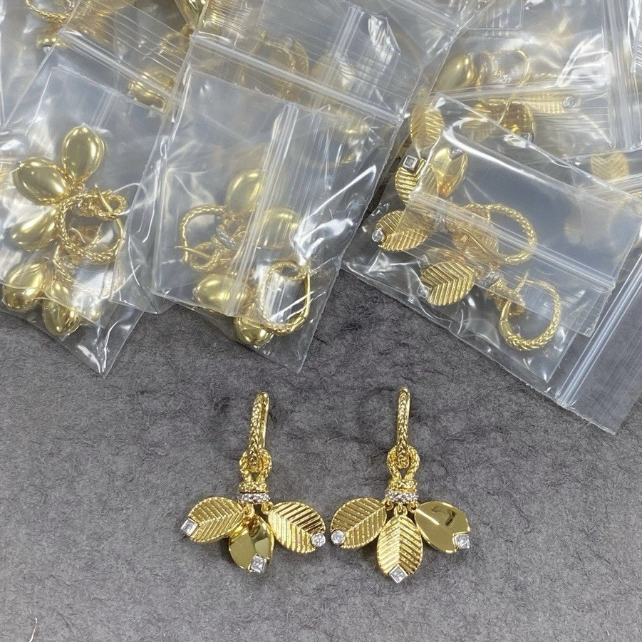 เครื่องประดับ CNC Craft V Gold Plated Mic Gold Coffee Beans ต่างหูหูข้าวสาลีที่ไม่ซ้ํากัน Niche Bee 