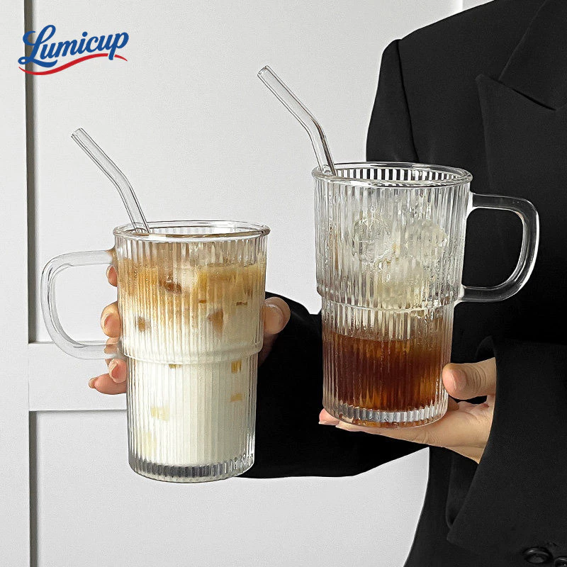 แก้วแก้วใสมีหูจับ 420ml แก้วกาแฟลายริ้ว วางซ้อนกันได้ สไตล์มินิมอล แก้วชา/นม/น้ำผลไม้ ถ่ายรูปสวย