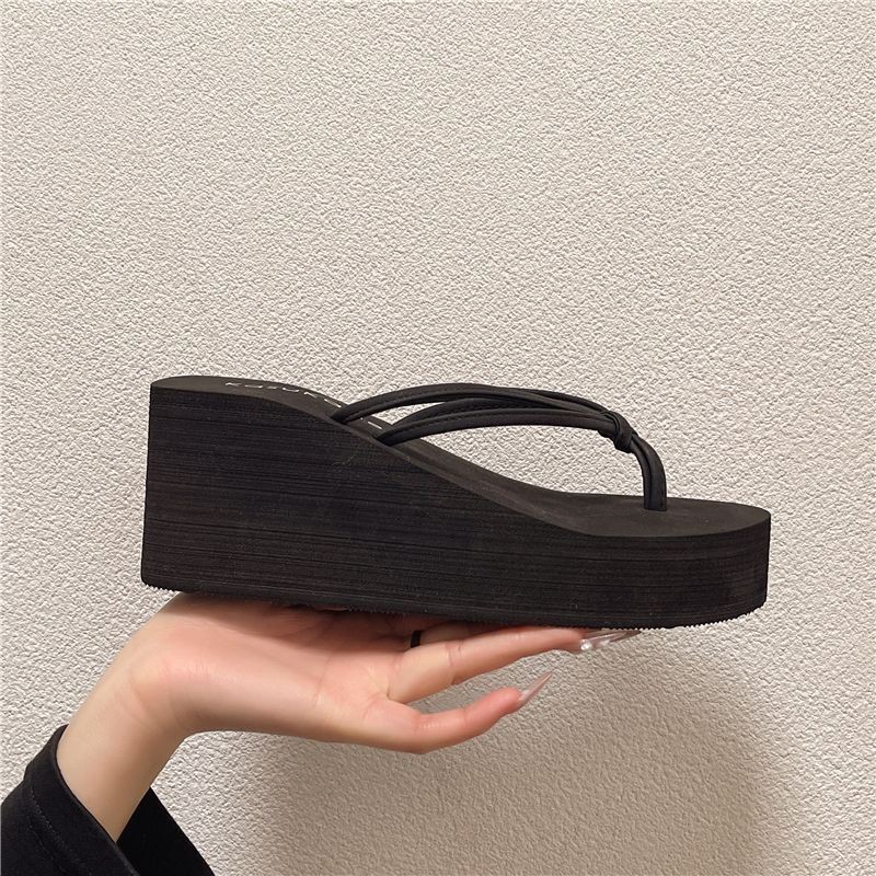 厚底坡跟双带高跟人字拖女外穿夹脚拖鞋沙滩拖松糕防滑凉拖鞋Thick soled slope and double strap high-heeled flip flops for women's ou