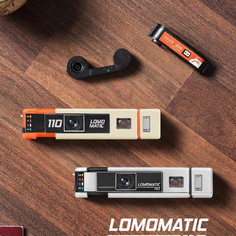 Yi Yang Qianxi กล้องฟิล์ม Lomomatic 110 กล้องเลนส์กระจกวัดแสงอัตโนมัติ