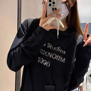 KYO 🌸 【พร้อมส่ง】ดำแฟชั่น เสื้อยืดเเขนยาว ผู้หญิง พิมพ์ลาย "AOOE STUDIOS" OVERSIZE ผ้าCOTTON ไม่ต้องรีด