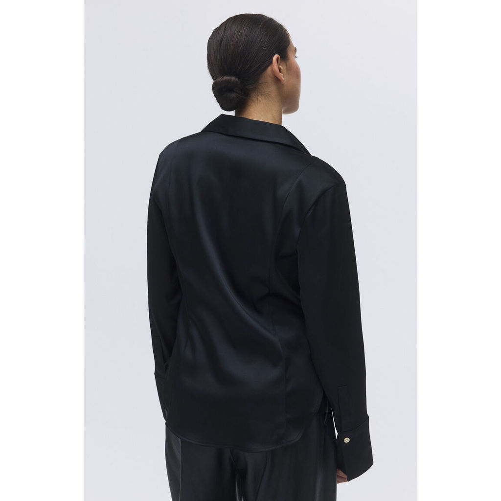 H&M(เอชแอนด์เอ็ม) เสื้อเชิ้ตผ้าทวิลทรงเข้ารูป Women Fitted twill shirt 1310372_1