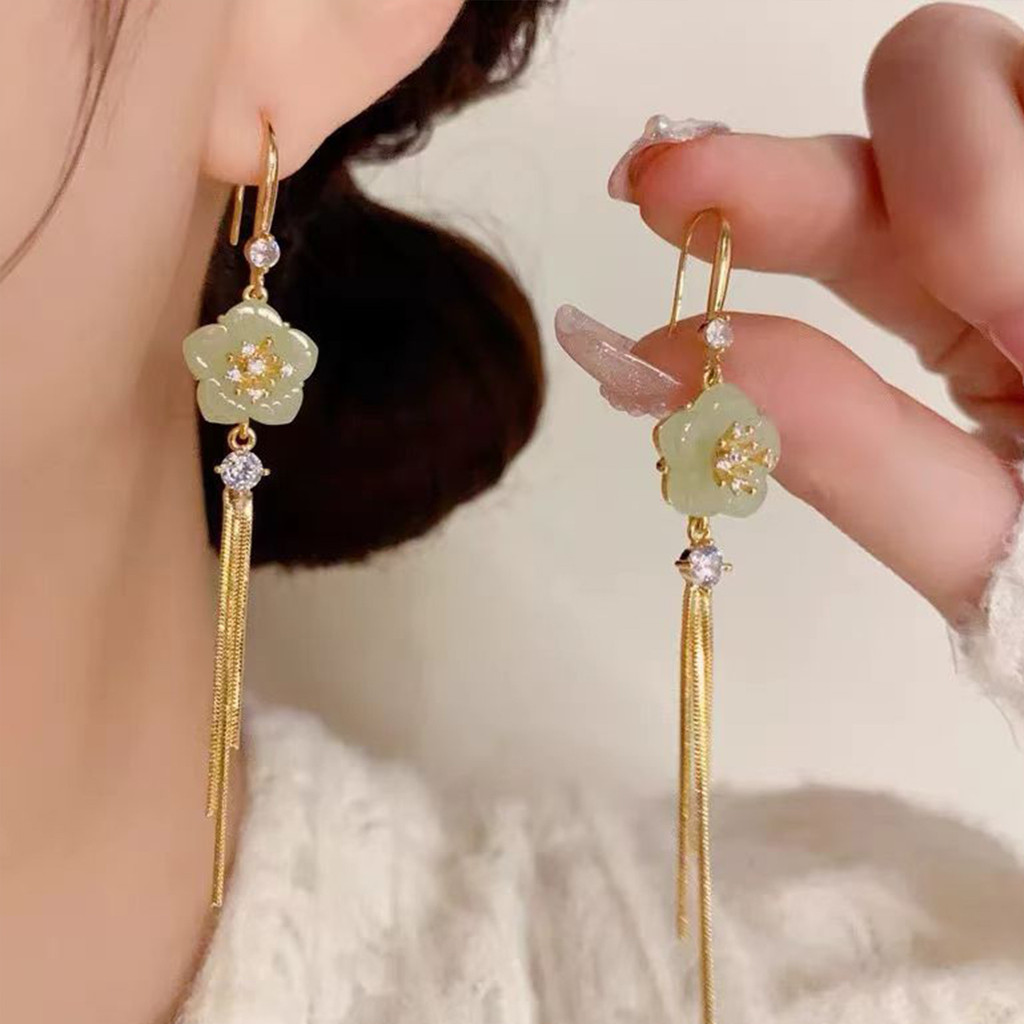 Blossoming Rich การออกแบบแบบไทยๆ ต่างหูลายพู่ดอกไม้โบราณ High-End Design FL04.0703