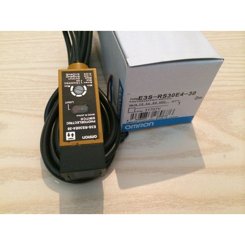 Omron E3S-RS30E4-30 สวิตช์ตาแมวใหม่จัดส่งฟรี E3SRS30E430