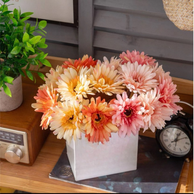 JIE HOME ดอกเยอบีร่าปลอม 🌼 ดอกไม้ปลอม ดอกเยอบีร่า พร้อบถ่ายรูป ตกแต่งบ้าน ดอกไม้ประดิษฐ์เหมือนจริง ทนทานไม่ร่วงโรย