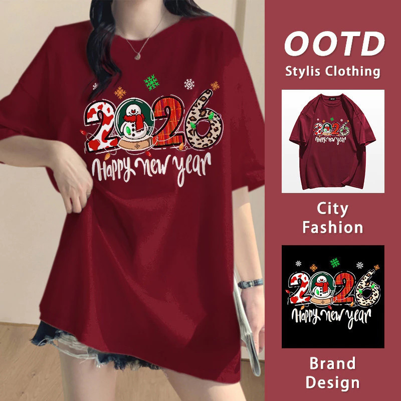 UT shop 🎅เสื้อยืด oversize ผ้าCotton 100% เสื้อแฟชั่น 'HAPPY NEW YEAR'  สบายและนุ่ม แขนสั้น ฤดูร้อน 