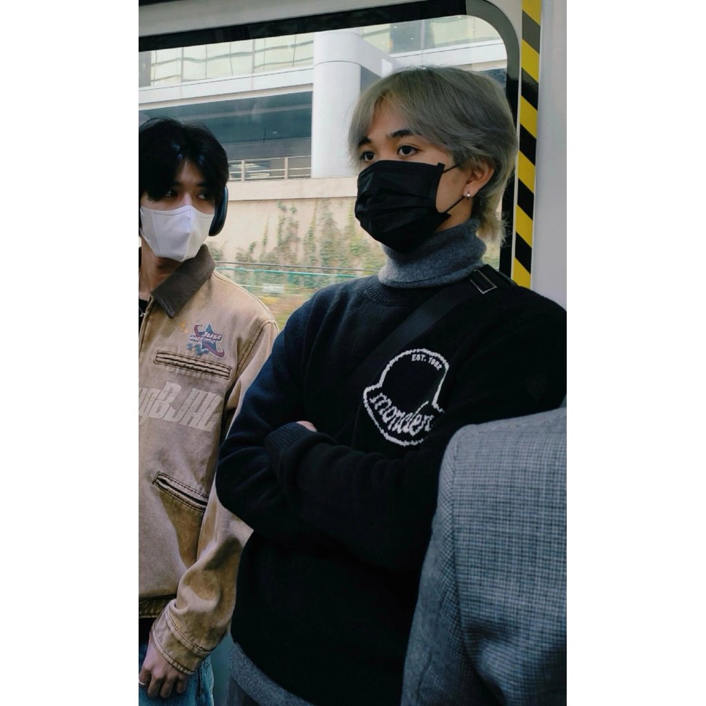 [เวอร์ชั่น Daigou] Moncler Moncler 25 Armband Badge Jacquard Wool Knit Sweater เสื้อสเวตเตอร์คอกลม, 