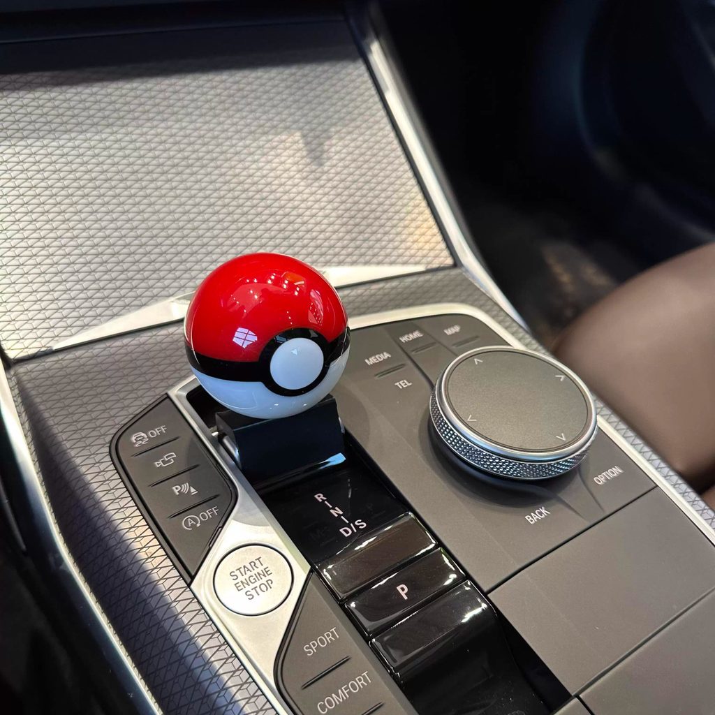 Poké Ball BMW 3 Series 4 Series Gear Cover Fun Car Decorative Girls Creative Interior Car Practical 