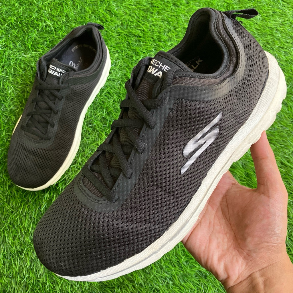 รองเท้าผ้าใบ Skchrs Go Walk Black Mesh ไซส์ 40