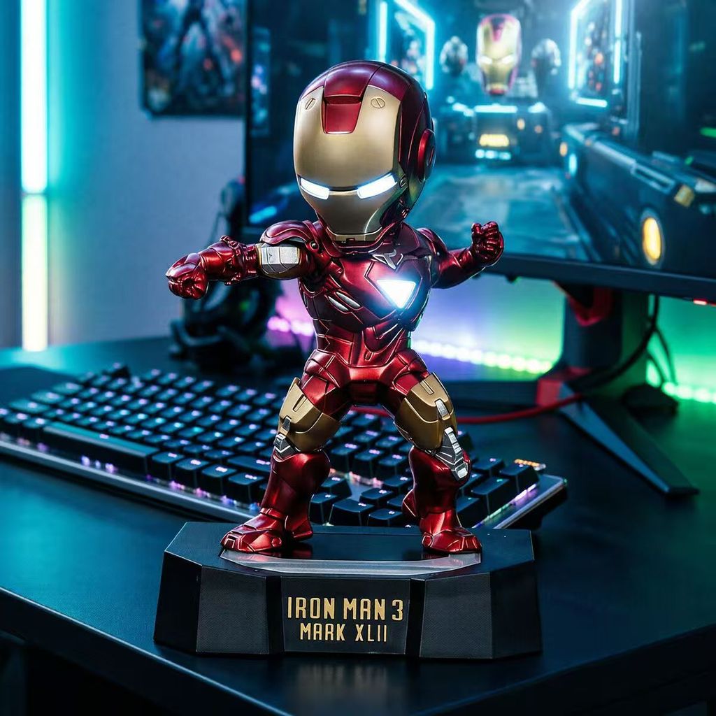 Marvel Iron Man รุ่น Q รูป 20 ซม.ควบคุมเสียง Luminous PVC รถเดสก์ท็อปตกแต่งเครื่องประดับเด็กของขวัญ