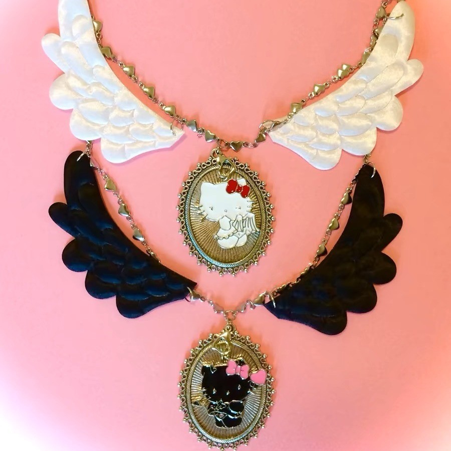 สร้อยคอนิ้วมือนางแบบวินเทจ Angel & Devil KT Cat โซลเดอร์กิลด์ ทองแดง สายนกยูง เครื่องประดับที่เหมาะส