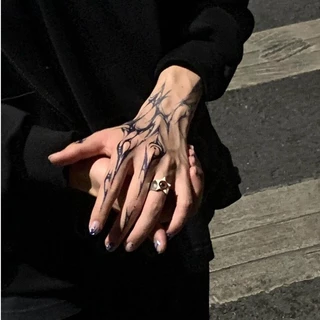 ถุงมือลายสักแบบมือกลับสำหรับ 여성 กันน้ำ ติดทนนานถึง 15 วัน