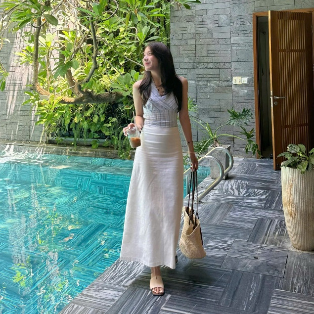 💖ชุดสาวๆต้องซื้อ!💖 ชุดเซ็ตออกเดทสวยมั่นใจ เสื้อคอบ่าลายสก็อต + กระโปรงผ้าลินินยาว 88 ซม. มีซับใน ✨ ｜