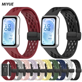 สายรัดสําหรับ Huawei Band 11 Pro/11 สายซิลิโคนอ่อนนุ่มสร้อยข้อมือแม่เหล็ก Huawei Band 11 Pro/11 Watchband