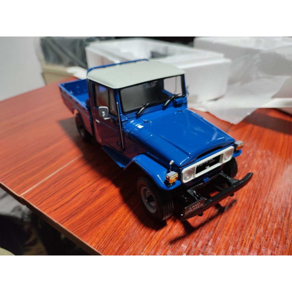 [Orphan] Kyosho Kyosho 1/18 Toyota Rand Cool Road Ze Land Patrol LC40 หากสนใจ < อยาก < แชทกับฉันส่วน