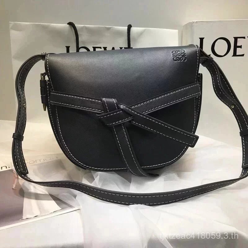 LOEWE กระเป๋าผู้หญิง สุดยอด