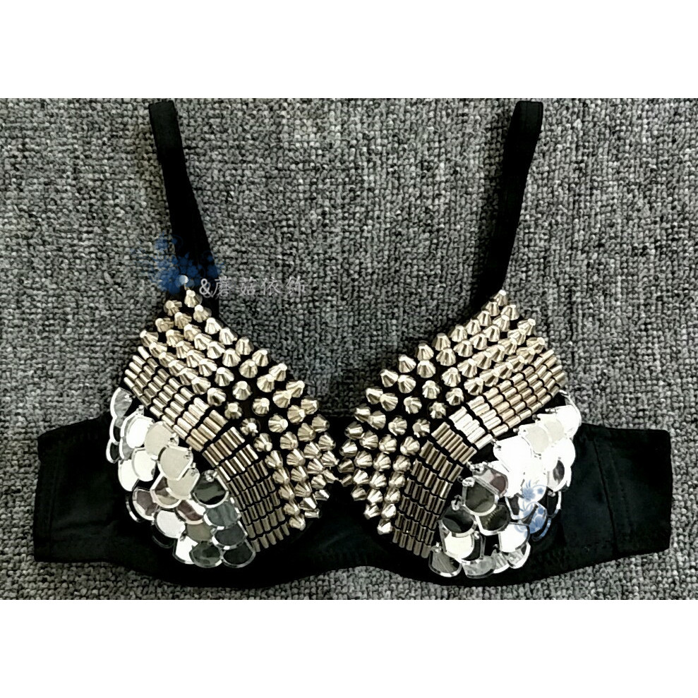 ชุดชั้นในพู่แบบ Bra จาก Rivets กะพริบแสงด้วยเพชรเม็ดเล็กๆ สำหรับการแสดงบนเวทีและ pole dance
