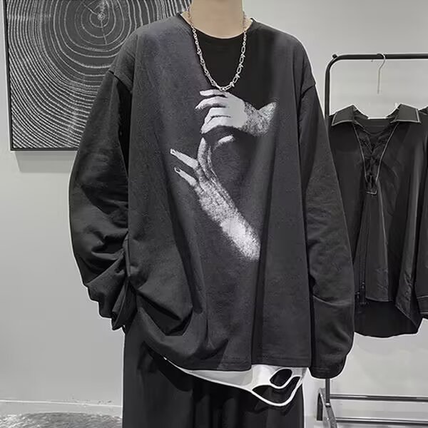 เสื้อยืดแขนยาวผู้ชาย สไตล์ยุโรปและอเมริกา ผสมผสานฮิปฮอป กราฟฟิตี้ ทรงคอนคอมFYI: ในข้อความ "คอนคอม", 