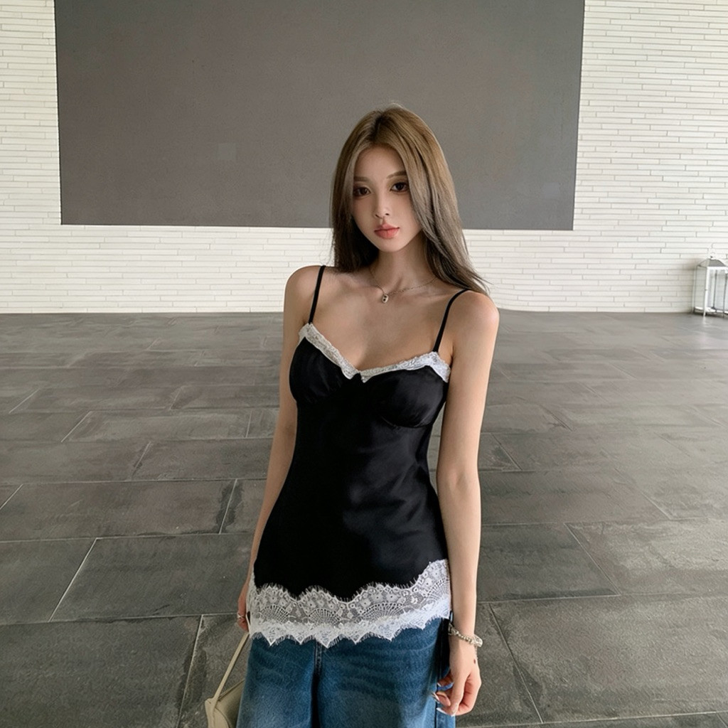 Kitty พร้อมส่ง🌸เสื้อสายเดียว🌸ลูกไม้ ซาติน หรูหรา ดีไซน์ ผูกหลัง ชายระบาย นุ่ม ทรงเข้ารูป เซ็กซี่ ใส่ปัง ปีใหม่ลิมิเต็ด - รูปที่ 3