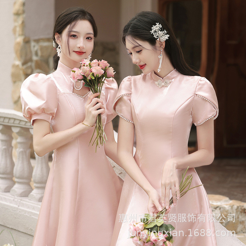 ชุดเพื่อนเจ้าสาวแบบเชิ๊องซามสำหรับน้องสาวและสมาชิกในครอบครัว สไตล์.slimmer ทำให้ดูเรียวบาง และสวมใส่ง่าย เป็นที่นิยม