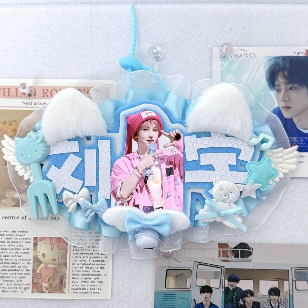 Liu Yu Double Character Plus Photo ขนาดใหญ่ชื่อแท็กกระเป๋านักเรียนแขวนสนับสนุนผลิตภัณฑ์สําเร็จรูป Handmade ชื่อแท็กผ้า Star ของขวัญ#刘宇双字加照片大号姓名牌书包挂应援成品手工名牌织布明星礼物
