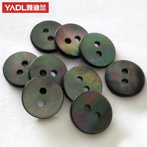 เสื้อเชิ้ตผู้ชาย แขนยาว gq official store เสื้อปุ่มลายผีเสื้อสีดำแบบแบน พร้อมปุ่มเชลล์ สำหรับทั้งผู้