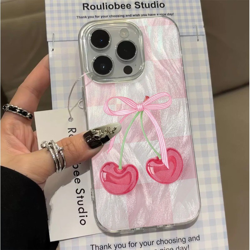For iPhone เส้นด้ายขนนกสีเงิน สวยมาก ส่งจากไทย สีชมพูเชอร์รี่ 16 15 14 plus เคสไอโฟน 13 12 11 PRO MAX X XS MAX XR