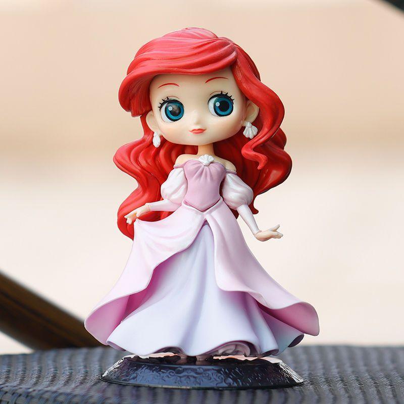 Disney Qposket Mermaid Princess ชุดแต่งงานทํามือกระโปรงสีชมพูตุ๊กตาเดสก์ท็อปตกแต่งแฟนของขวัญ