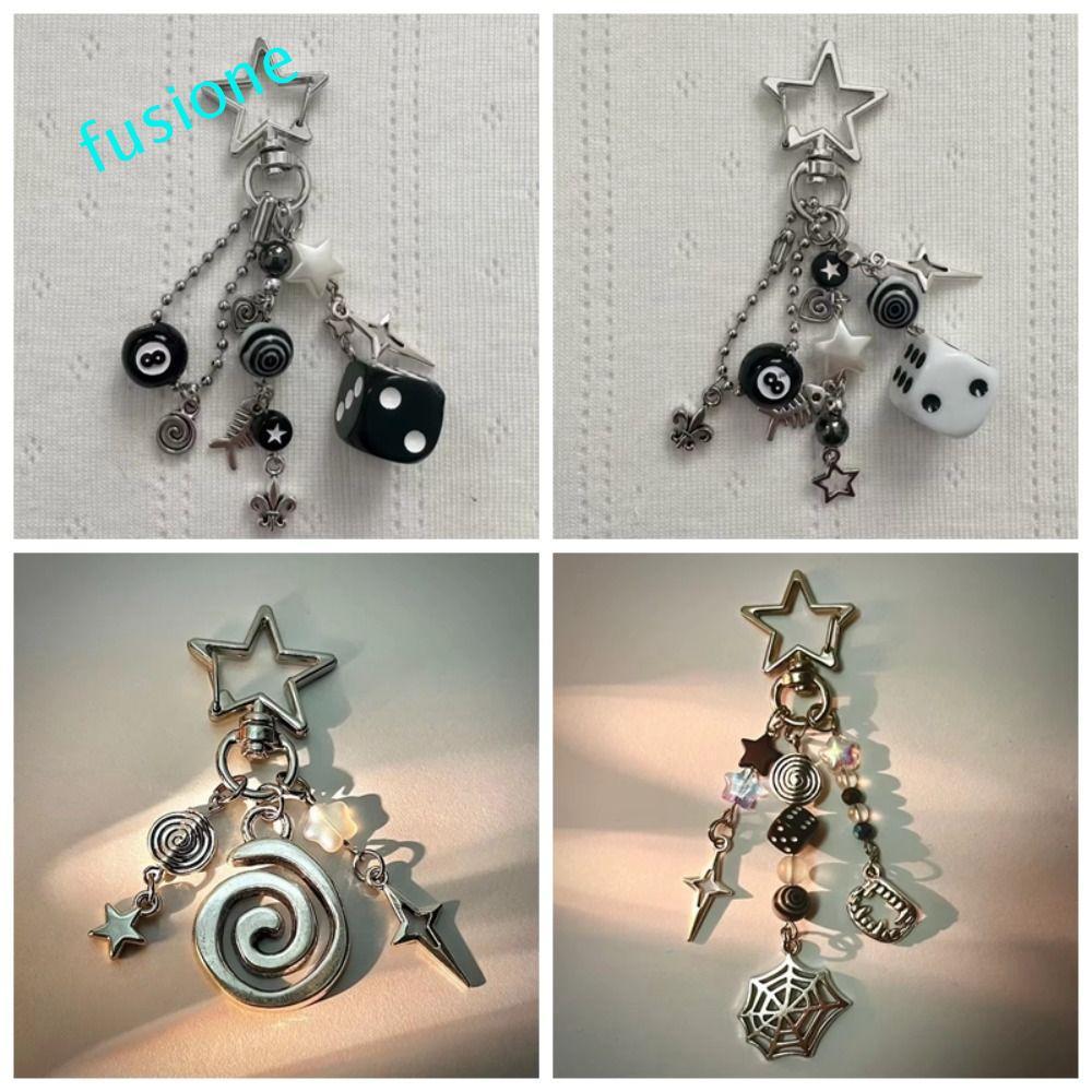 FUSIONEDGE Rockstar พวงกุญแจ, พวงกุญแจเว็บแมงมุมรูปดาวทํามือ, โทรศัพท์ Charm พวงกุญแจลูกปัดสีดําและสีขาว Y2k จี้เครื่องประดับของขวัญ