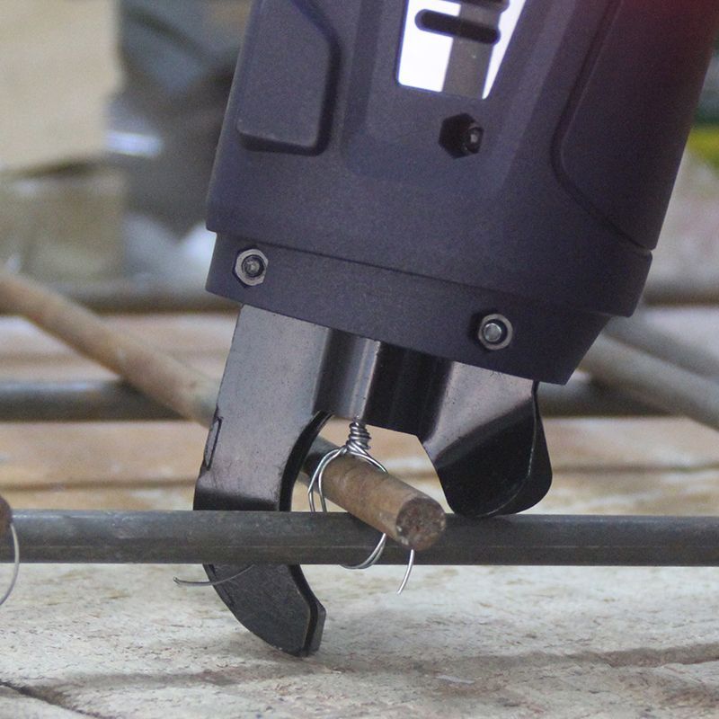 ไฟฟ้าสถานที่ก่อสร้าง Rebar Binding เครื่อง Binding อุปกรณ์อัตโนมัติ Rebar Binding เครื่องลวด Binding