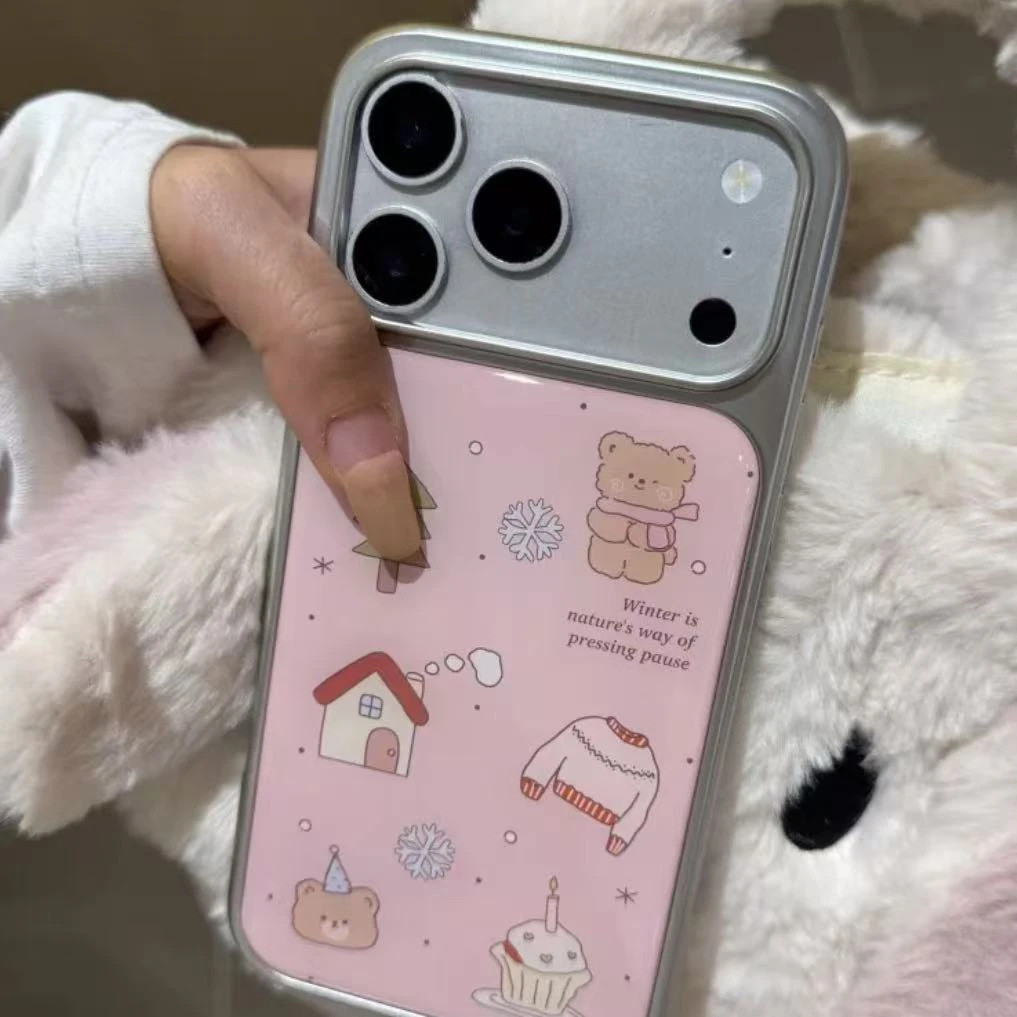 รองพื้นฤดูหนาวตุ๊กตาหมีขนมหวานเหมาะสําหรับ Apple 16/17promax เคสโทรศัพท์ IP15 Drop กาวเจล 14pro หญิง