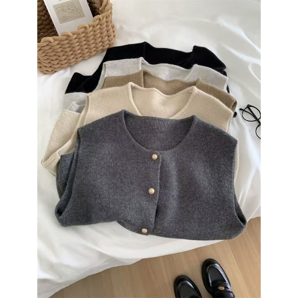 ฝรั่งเศส Retro ขนาดเล็กหัวเข็มขัดทองรอบคอถักเสื้อกั๊กผู้หญิงหลวมสไตล์เกาหลี All-Match อ่อนโยน Slimme