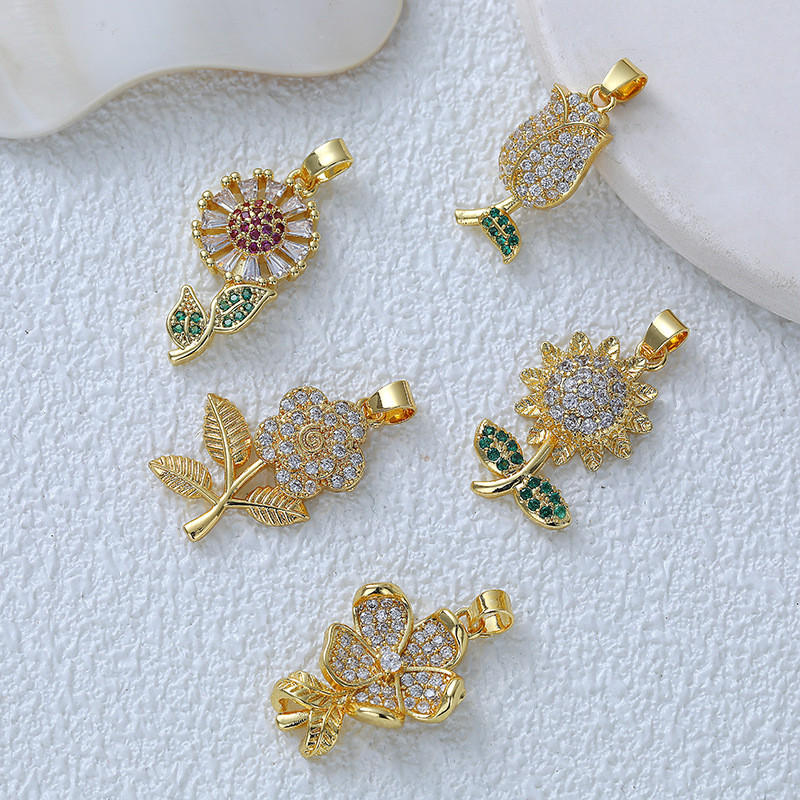 สร้อยคอมนต์ยุโรปอเมริกัน สไตล์ไม่ซ้ำใคร สำหรับผู้หญิง ออกแบบเหมือนกุหลาบ 4MGT