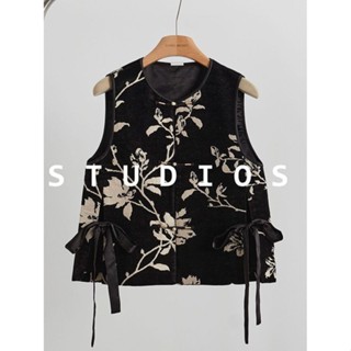 เสื้อกั๊กซิวหลงใหม่ ดีไซน์แบบจีน มีการผสมผสานลายพิมพ์ทันสมัย…