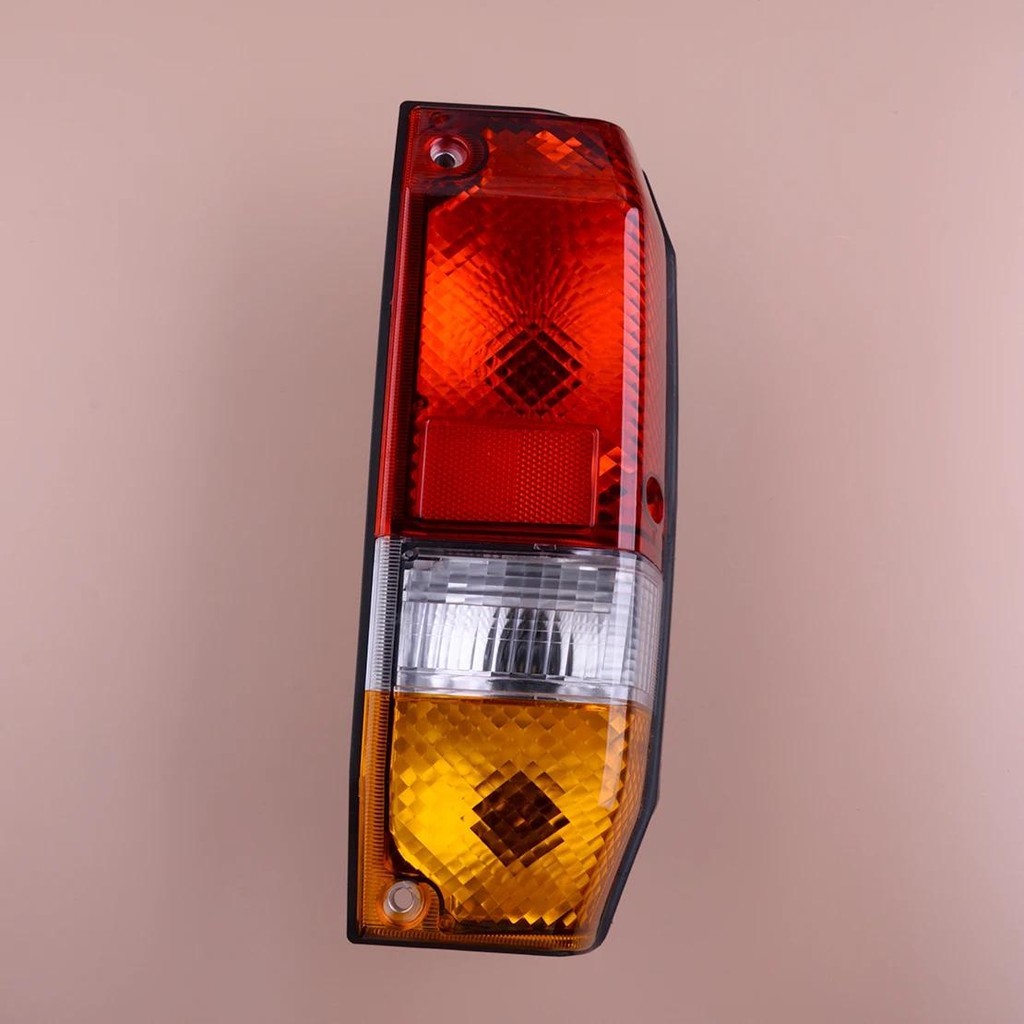 รถด้านหลังไฟท้ายขวาโคมไฟ Fit สําหรับ Toyota Land Cruiser 70 75 Series Troopy 1985-1999