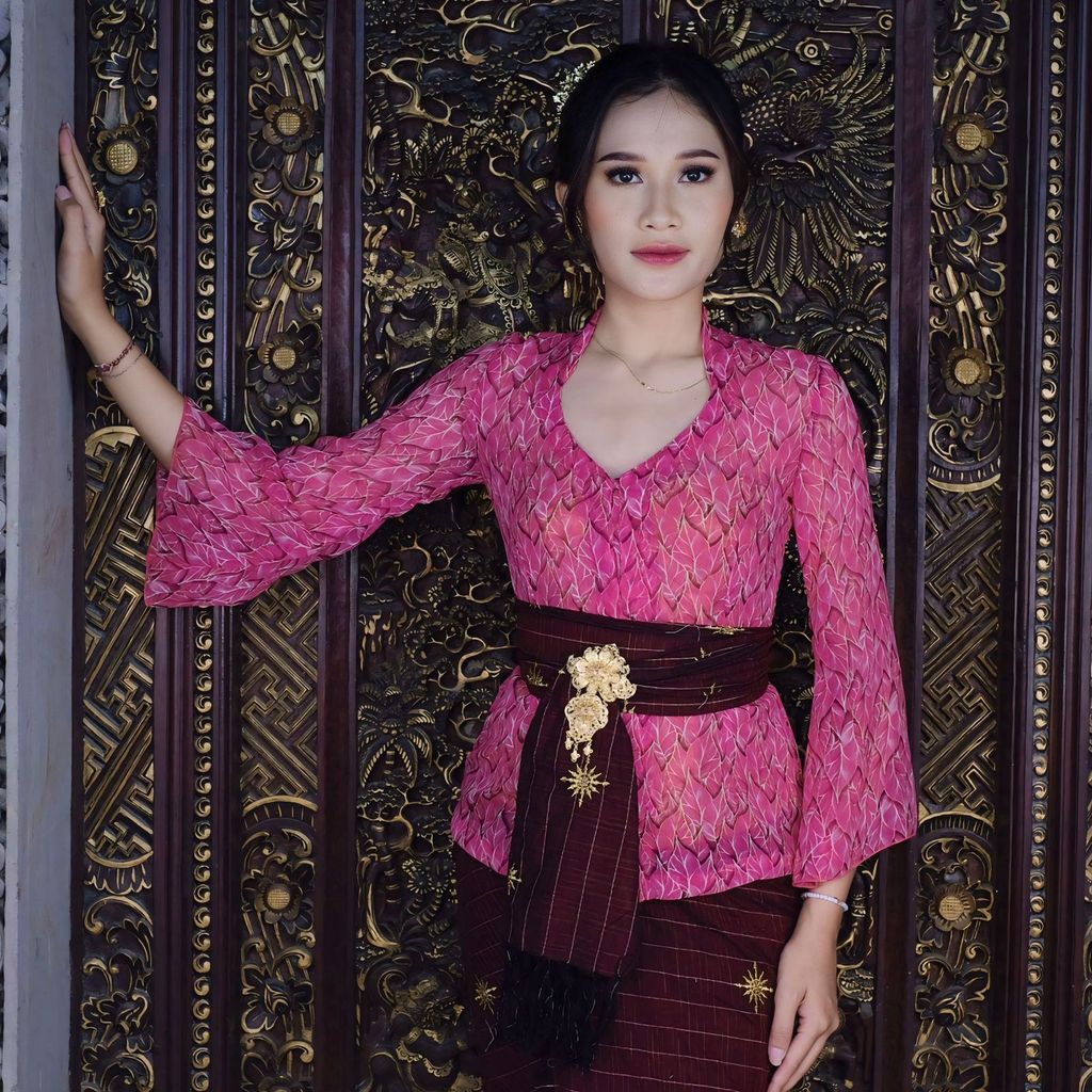 Kebaya J125 Ceruty Lihua Leaf Motif Shanghai Bell Sleeves Blooming (เฉพาะ Kebaya)