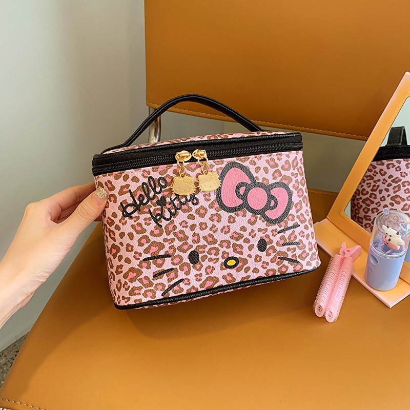 Hello Kitty Portable Toiletry Bag ของแท้ สำหรับเครื่องสำอางและของใช้ประจำวัน