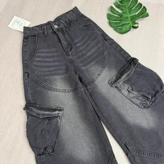 jinjeans #5699 (XS-6XL) กางเกงยีนส์คาร์โก้ ทรงช่างสีดำฟอก Barrel Baggy Jeans พร้อมส่งจากไทย