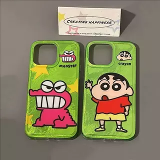 เคสไอโฟน เคส iPhone 17/17 Pro/17 Pro Max 16 15 14 13 12 11 กรอบเลนส์ใหญ่ ลายผ้าใยปีก – ชินจังกับไดโนเสาร์ สุดน่ารัก