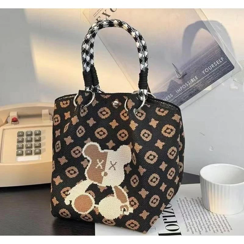 กระเป๋าถือถักนิตติ้ง แฟชั่นมาใหม่ แฟชั่นฤดูใบไม้ผลิ ดีไซน์เฉพาะ ทันสมัยสำหรับผู้หญิงลายเยอะเข้าก