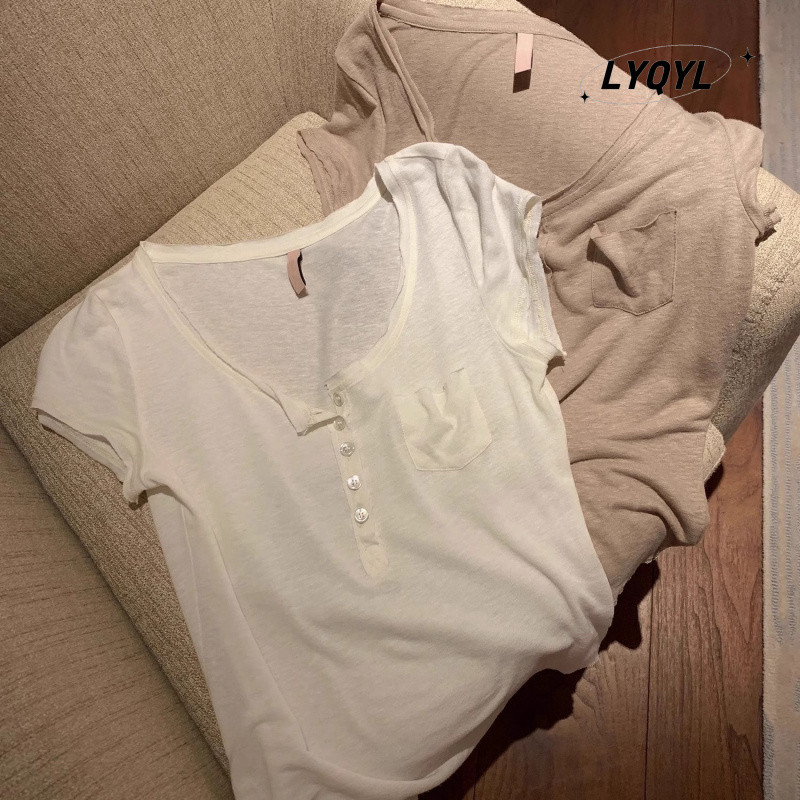 Pure Desire เสื้อยืดแขนสั้นผู้หญิง ออกแบบใหม่ปี 2025 ทรงเรียบหรูSlim-fit สำหรับสาวๆ ในซัมเมอร์