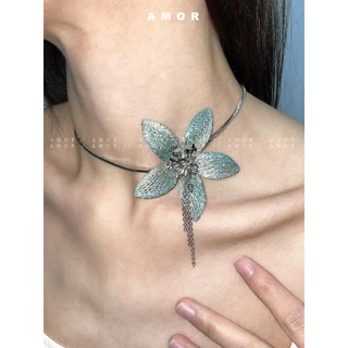 Niche Design Sweet Cool Aesthetic Blue Gradient Flower Tassel Necklace, Luxury Elegant Clavicle Chain