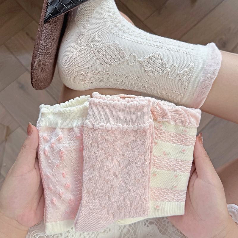 ถุงเท้าทรงหลอดผู้หญิง สไตล์หวานๆ จากเกาหลี ลวดลายดอกไม้ ผสมผสานสไตล์ Lolita และญี่ปุ่น