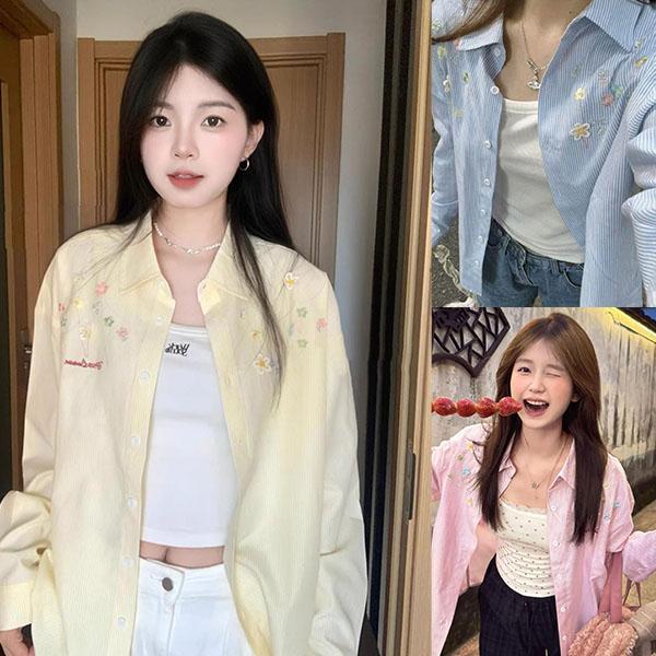 mimi&didi#[สินค้าพร้อมส่ง]เสื้อเชิ้ตสีฟ้าสไตล์เกาหลีสำหรับผู้หญิง คาร์ดิแกนแขนยาว, เสื้อโปโลทรงหลวมปักลายดอกไม้#w720