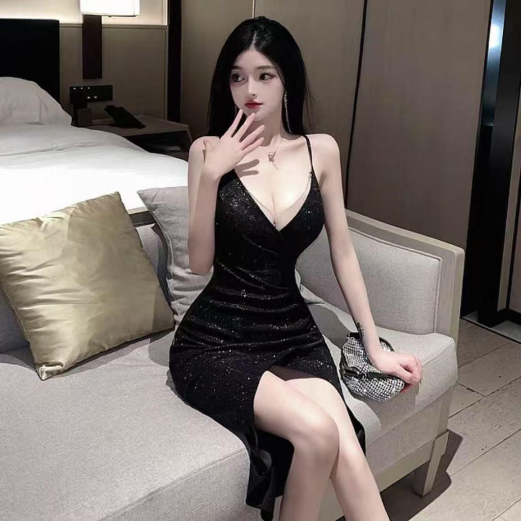 ชุดเซ็กซี่ ชุดเดรสรัดรูป คอลึก เปิดหลัง ชุดเดรสสายเดี่ยว ผ่าสูง ชุดเที่ยวกลางคืน